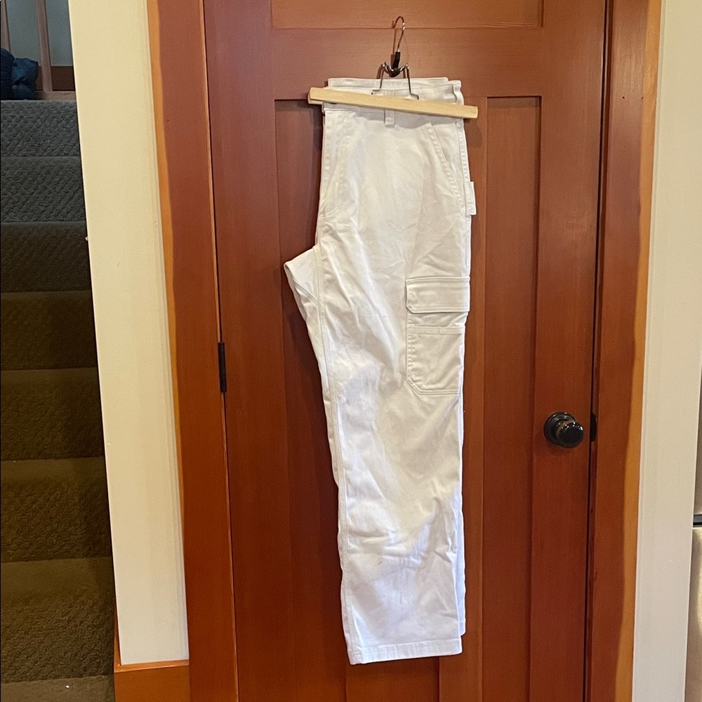 Duluth Trading Co Men's White Cargo Pants